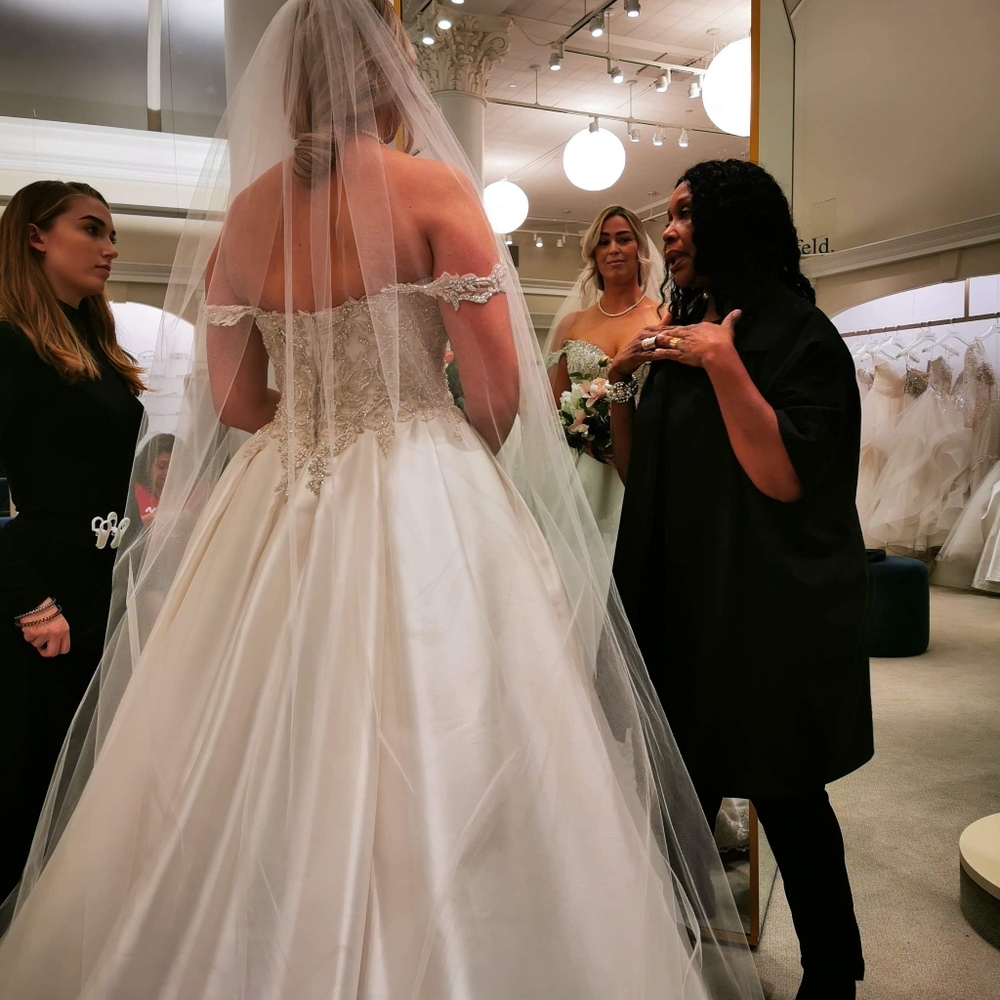 Maggie Sottero Wedding gown - Picture 3 of 6